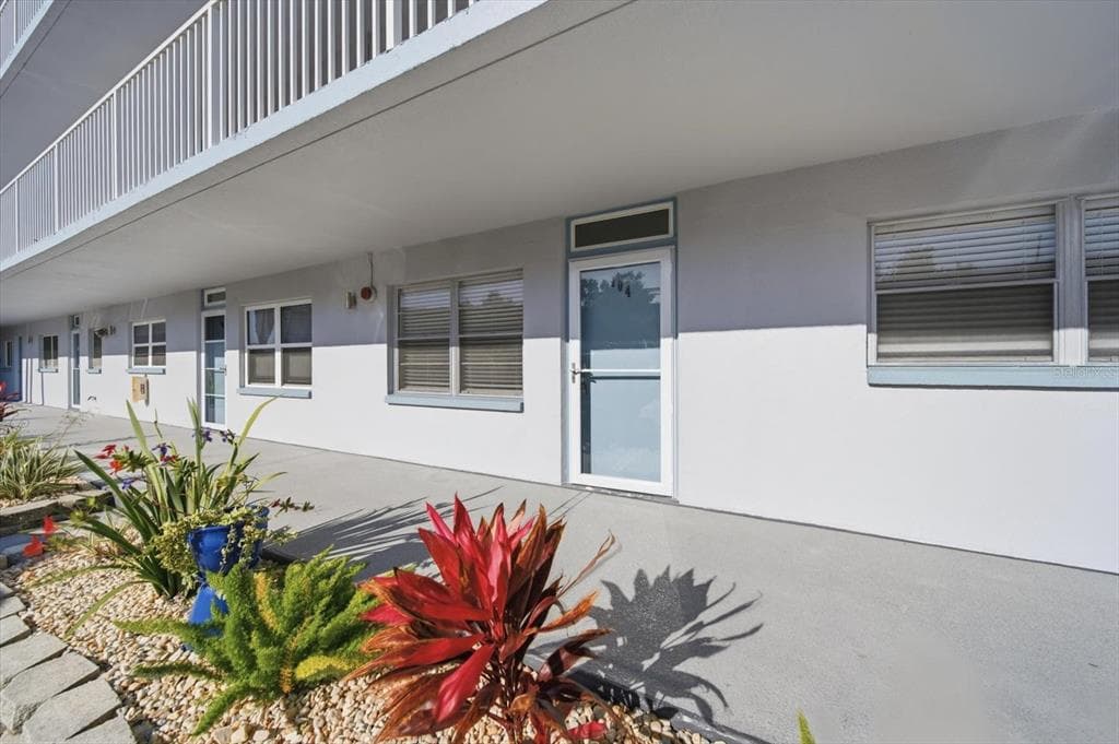 1868 SHORE DRIVE S UNIT 104 SOUTH PASADENA, FL 33707