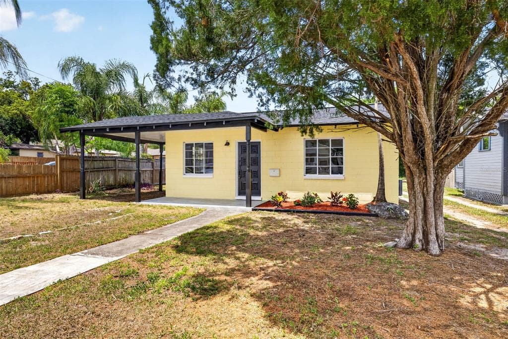 834 E LIME STREET LAKELAND, FL 33801