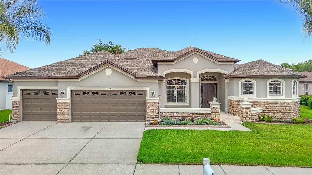 1439 BEACONSFIELD DRIVE WESLEY CHAPEL, FL 33543