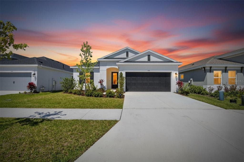 6196 HIDDEN BRANCH DRIVE APOLLO BEACH, FL 33572
