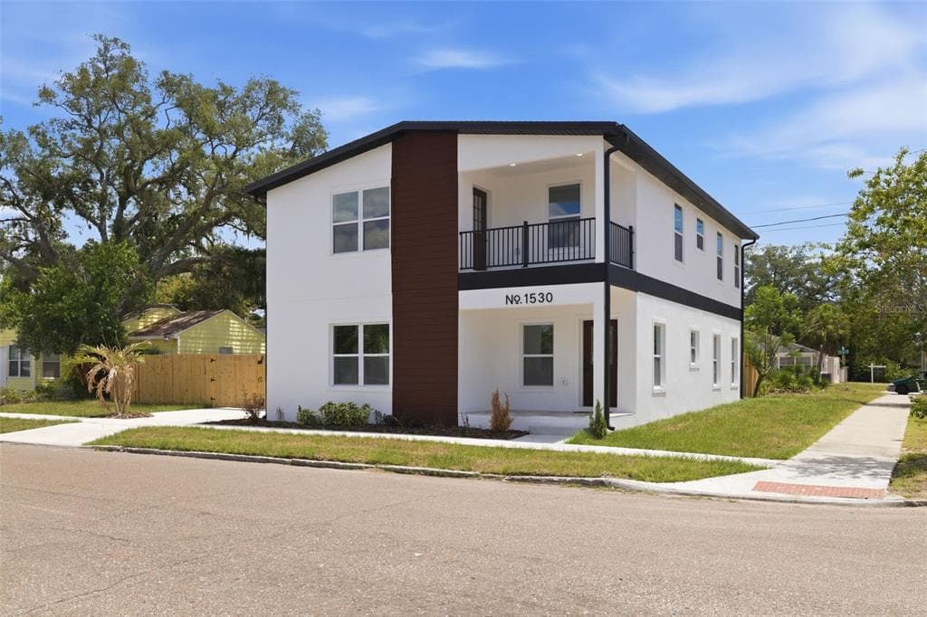 1530 12TH AVENUE S ST PETERSBURG, FL 33705
