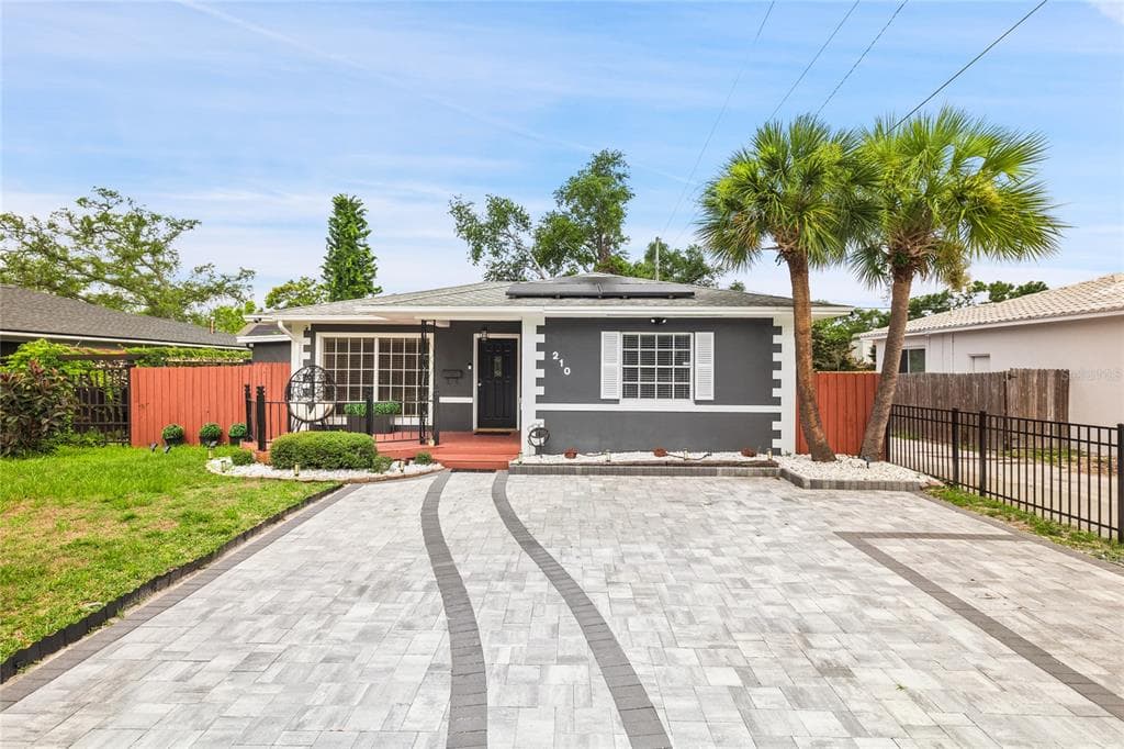 210 49TH STREET N ST PETERSBURG, FL 33710