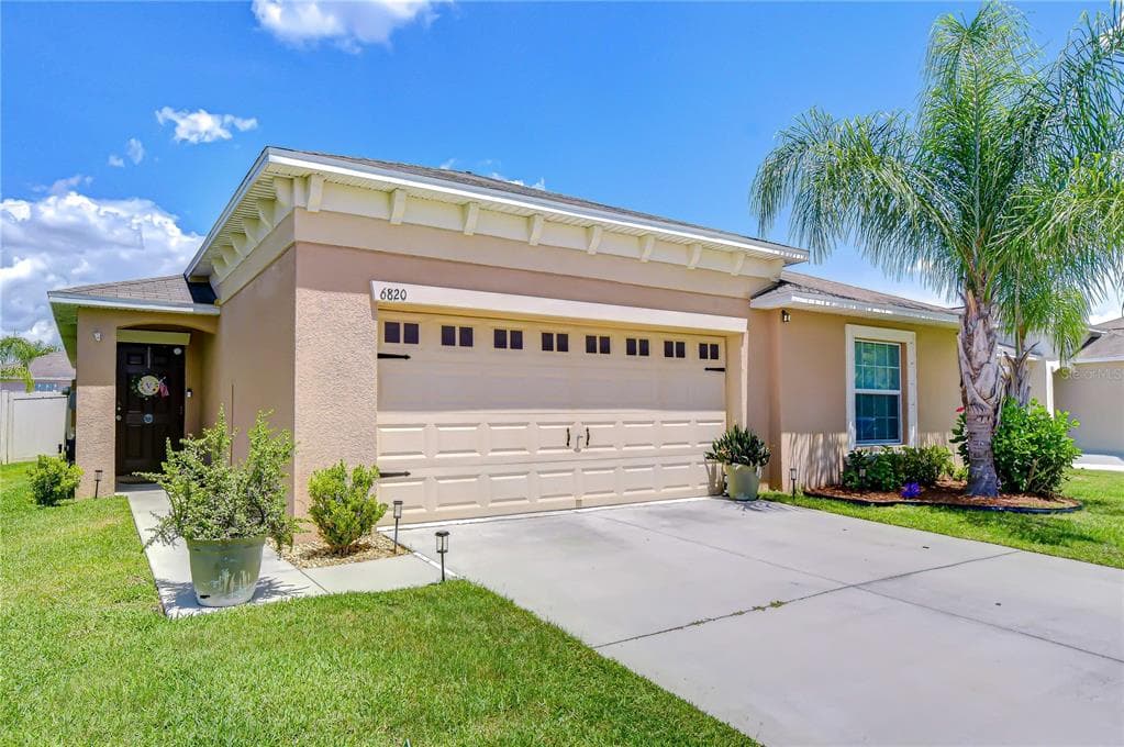 6820 HAZELNUT SPICE DRIVE RUSKIN, FL 33573