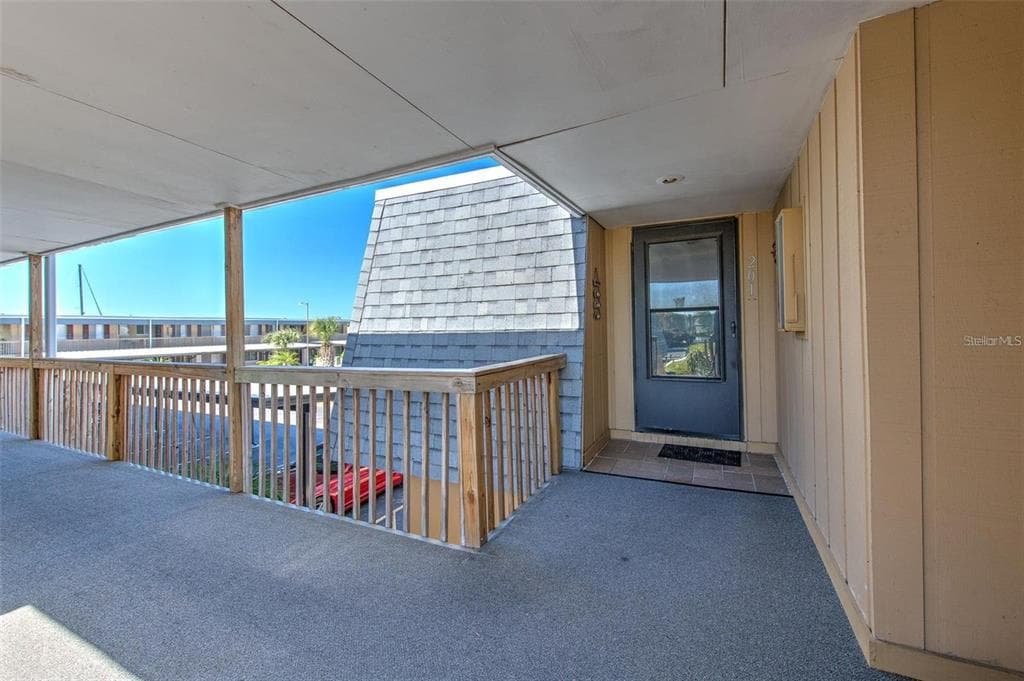 1008 APOLLO BEACH BOULEVARD UNIT 201 APOLLO BEACH, FL 33572