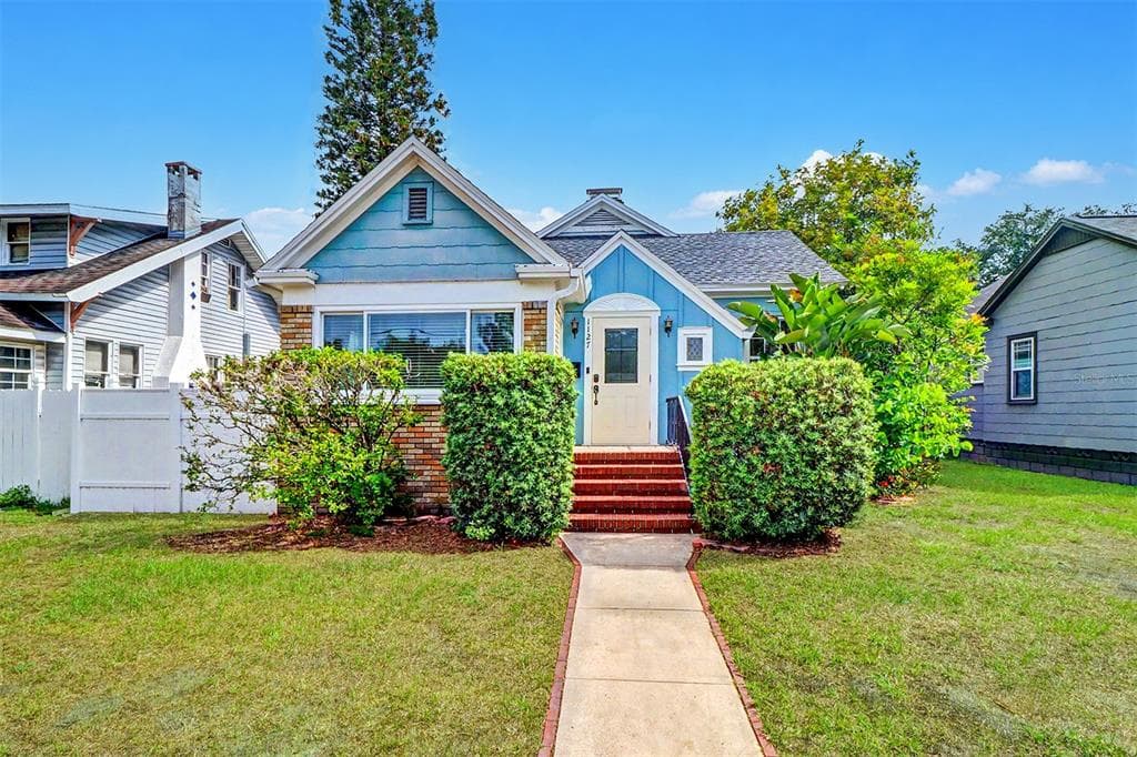 1127 22ND AVENUE N ST PETERSBURG, FL 33704