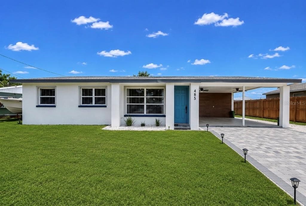 485 FLORIDA CIRCLE N APOLLO BEACH, FL 33572