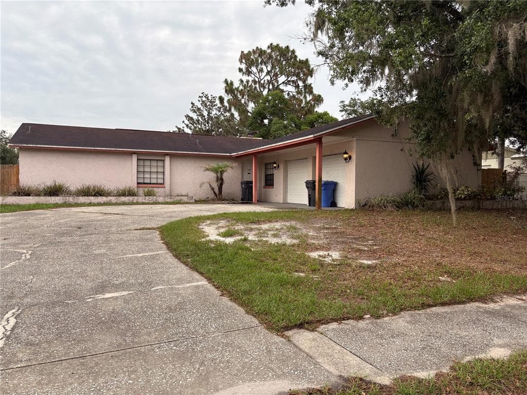 524 WYNNWOOD DRIVE BRANDON, FL 33511