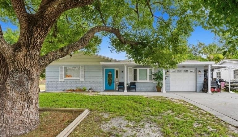 4344 OAK BLUFF AVENUE HOLIDAY, FL 34691