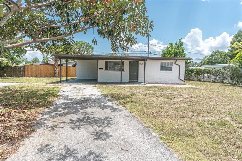 450 DAVISON AVENUE NE ST PETERSBURG, FL 33703