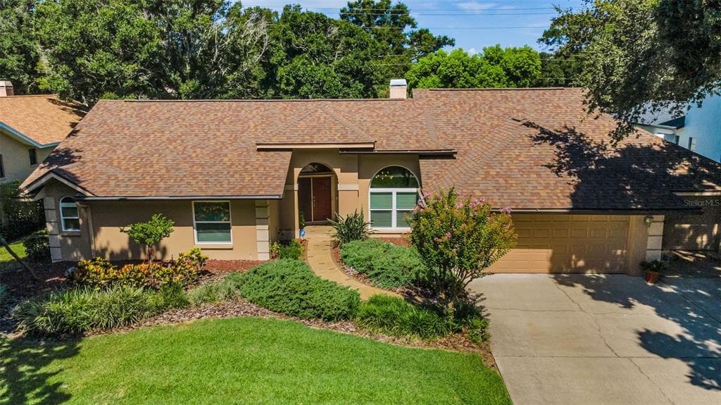 9904 OAKS LANE SEMINOLE, FL 33772