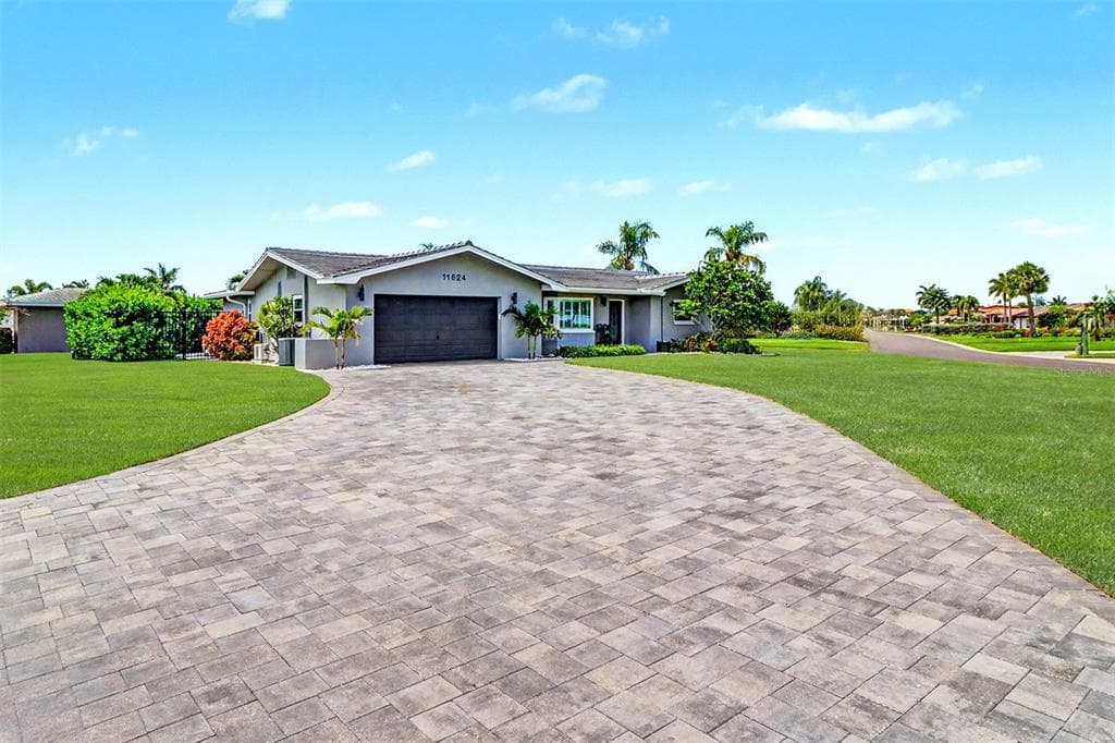 11624 GROVE STREET SEMINOLE, FL 33772
