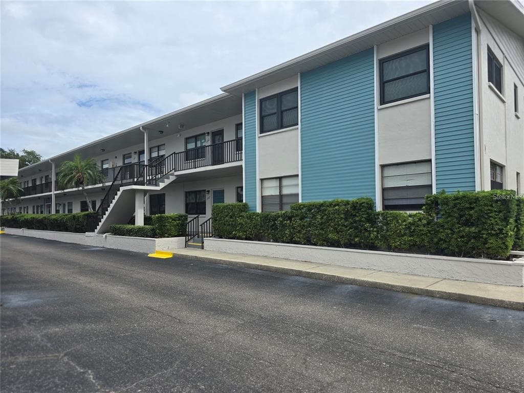 5967 TERRACE PARK DRIVE N UNIT 206 ST PETERSBURG, FL 33709