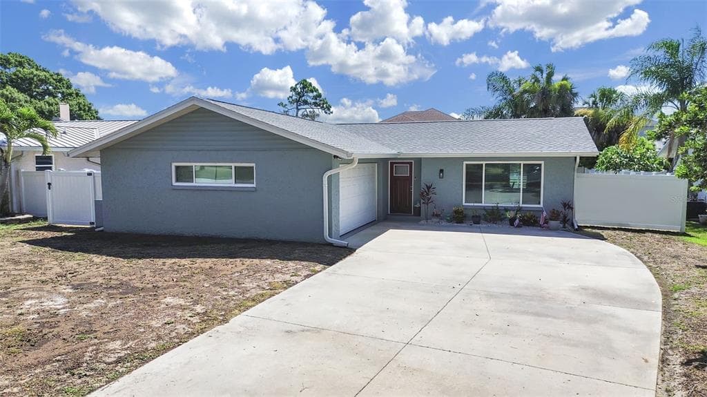 1004 PENINSULA AVENUE TARPON SPRINGS, FL 34689