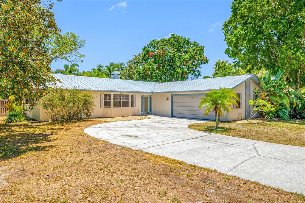 2409 OSPREY AVENUE