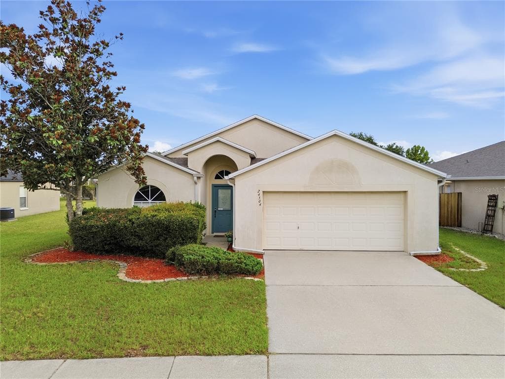 24504 MISTWOOD COURT LUTZ, FL 33559