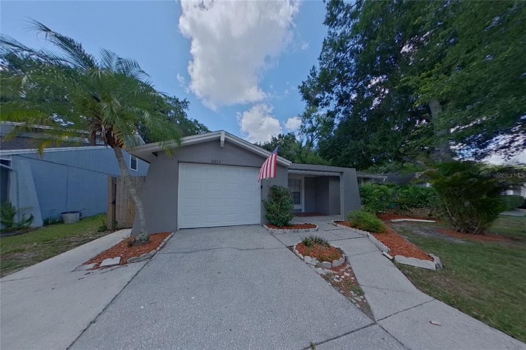 2814 CEDARIDGE DRIVE TAMPA, FL 33618