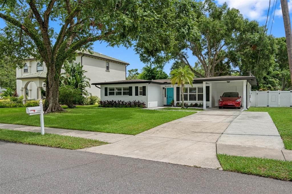 5104 W CLEVELAND STREET TAMPA, FL 33609