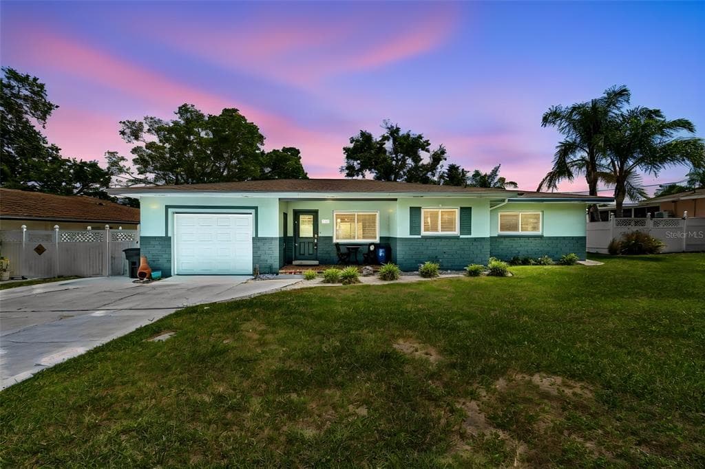 3282 HONEYSUCKLE RD