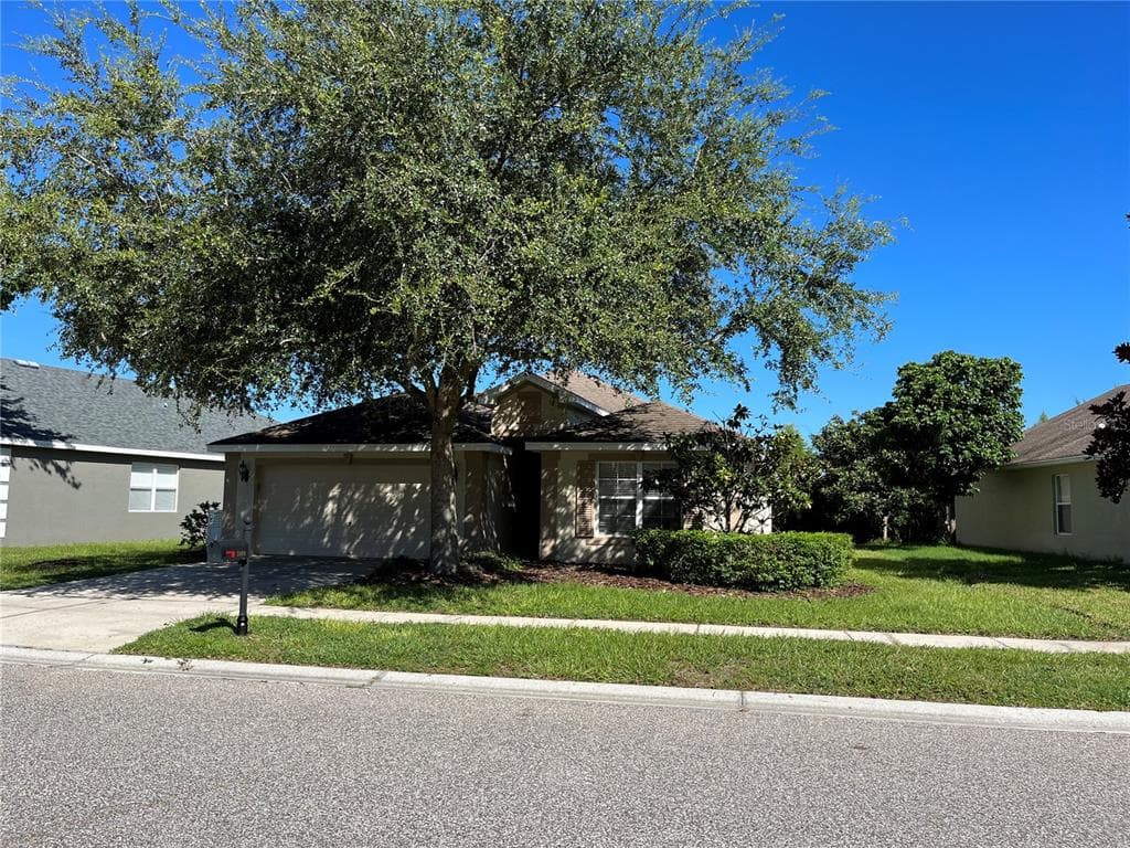 5909 SWEET WILLIAM TERRACE LAND O LAKES, FL 34639