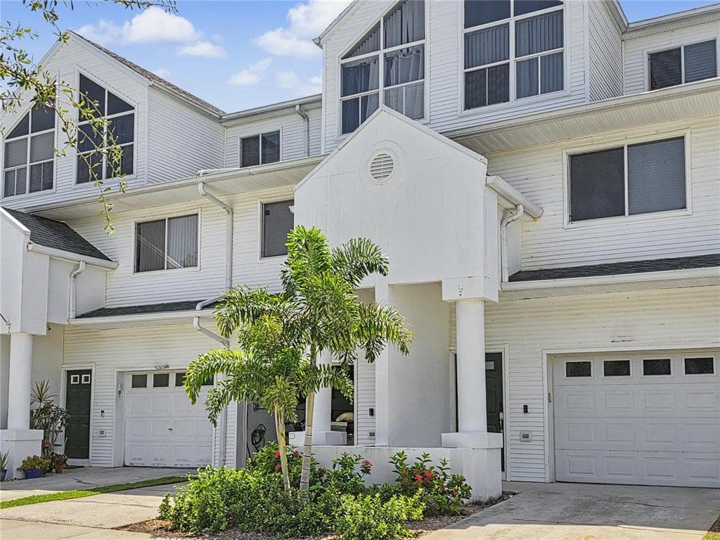 9870 INDIAN KEY TRAIL UNIT 64 SEMINOLE, FL 33776