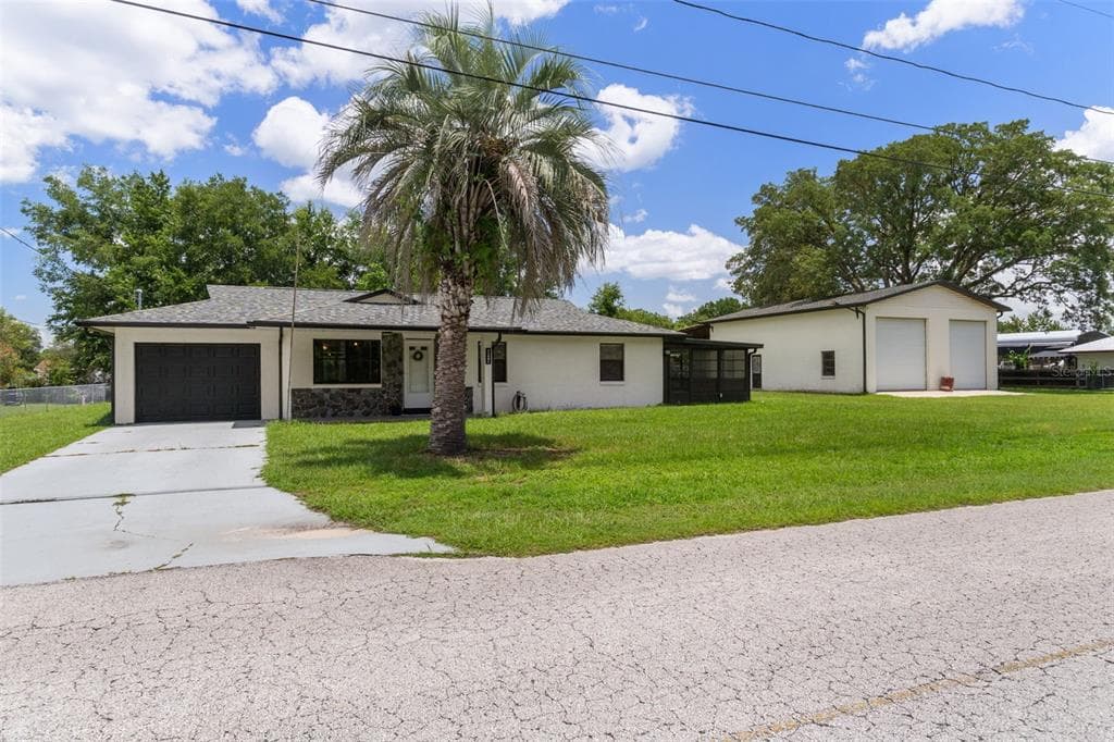 11891 SE 84TH AVENUE BELLEVIEW, FL 34420
