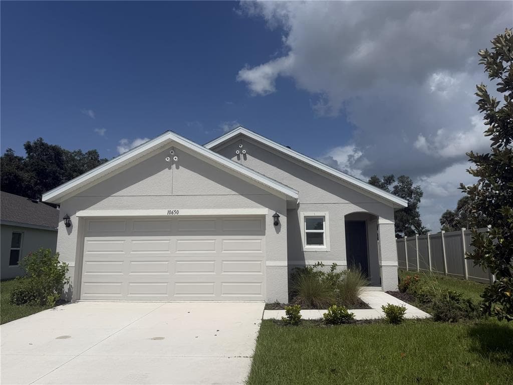 10650 HIDDEN BANKS GLEN PARRISH, FL 34219