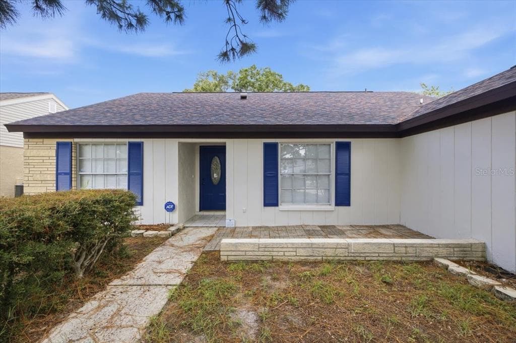 1901 CASTLE BAY COURT OLDSMAR, FL 34677