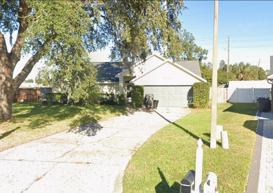 132 ROBBINS REST CIRCLE DAVENPORT, FL 33896