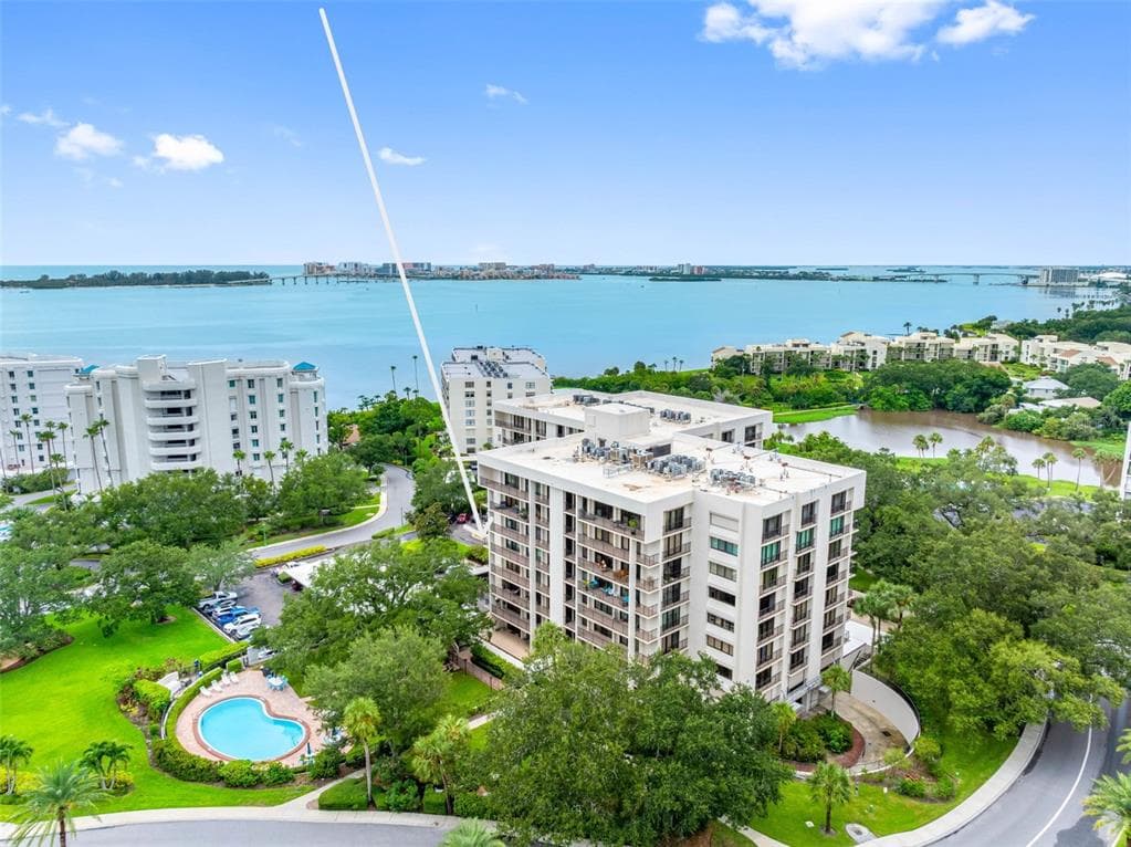 150 BELLEVIEW BOULEVARD UNIT 401 BELLEAIR, FL 33756