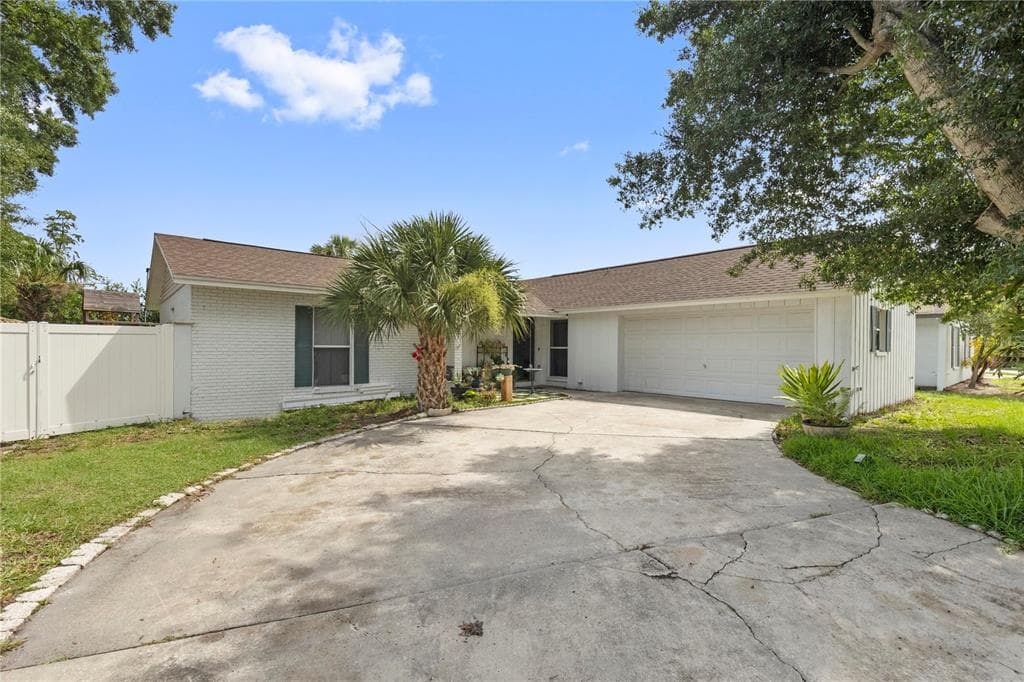 7529 ARMAND CIRCLE