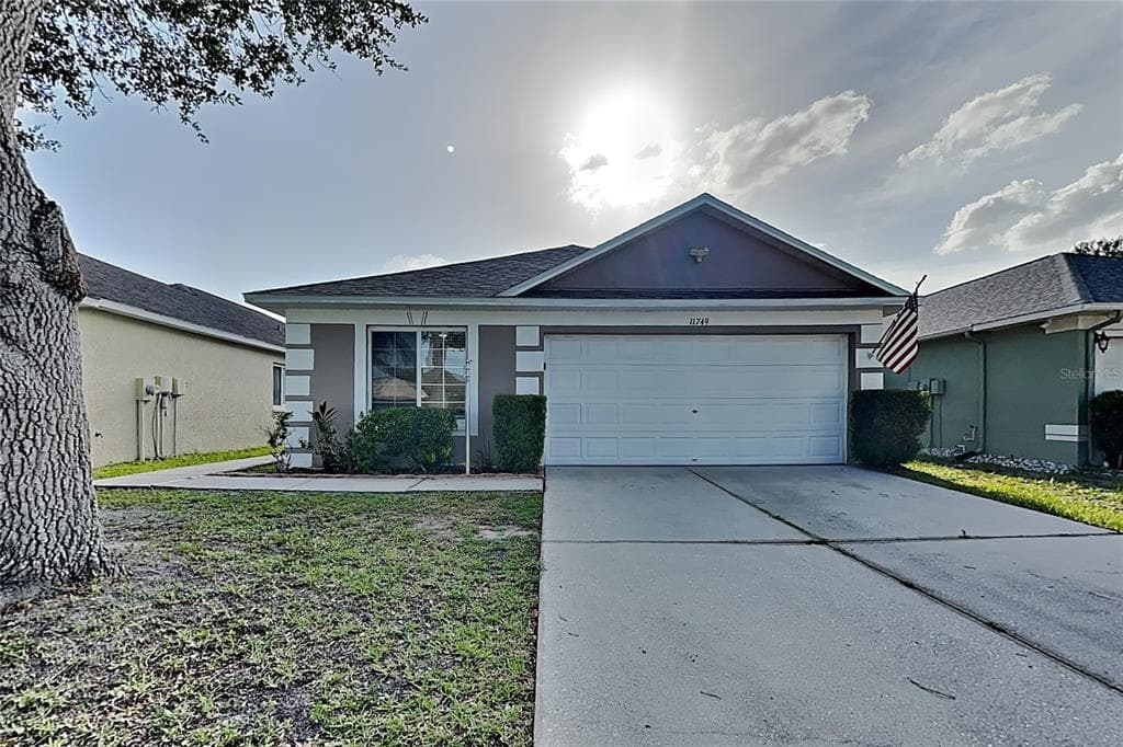 11749 LYNMOOR DRIVE RIVERVIEW, FL 33579
