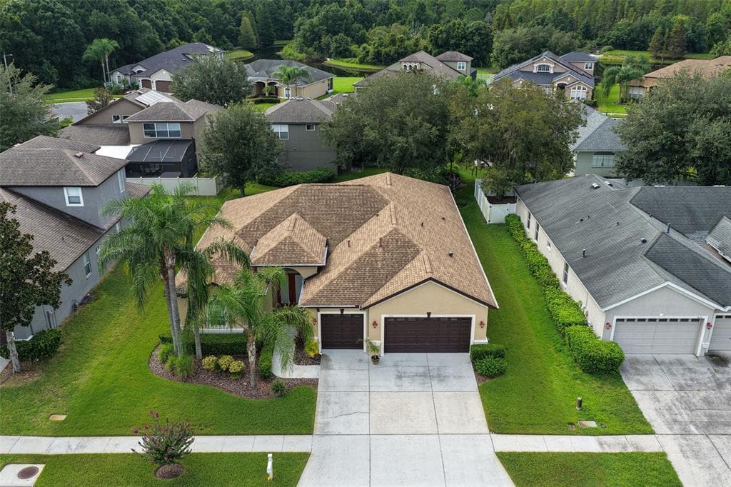 1430 BEACONSFIELD DRIVE