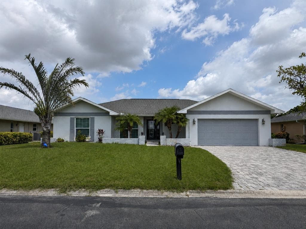 1009 INDIAN HILLS COURT