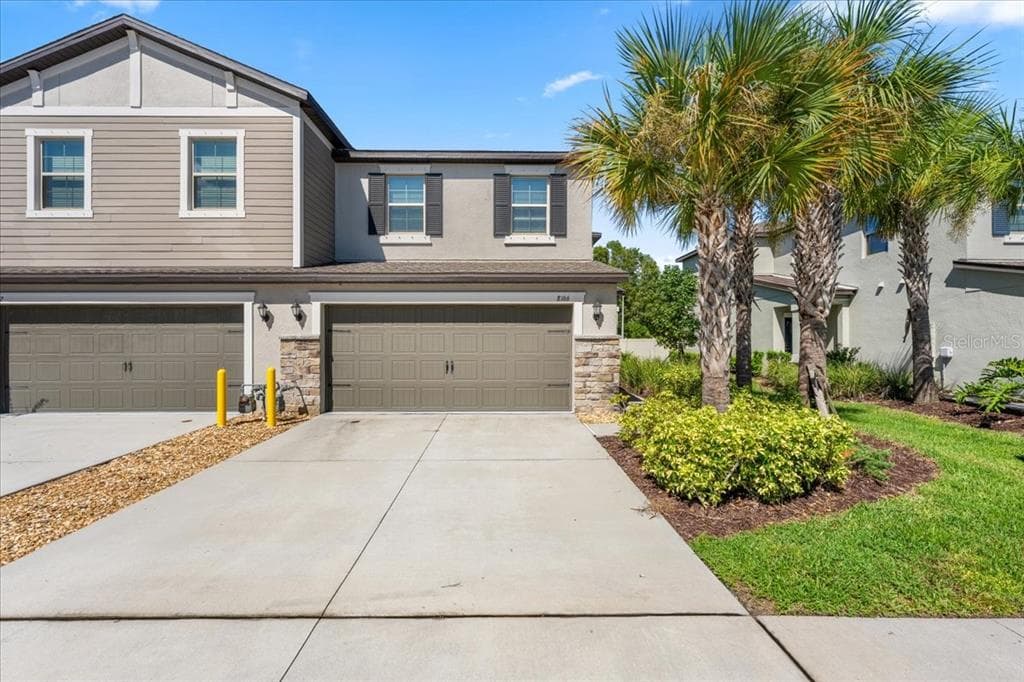 8166 CRESCENT OAKS DRIVE NEW PORT RICHEY, FL 34655