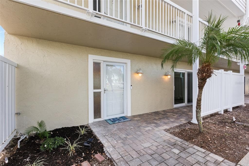 433 S PAULA DRIVE UNIT 1