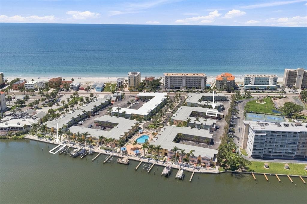 19417 GULF BOULEVARD UNIT C209