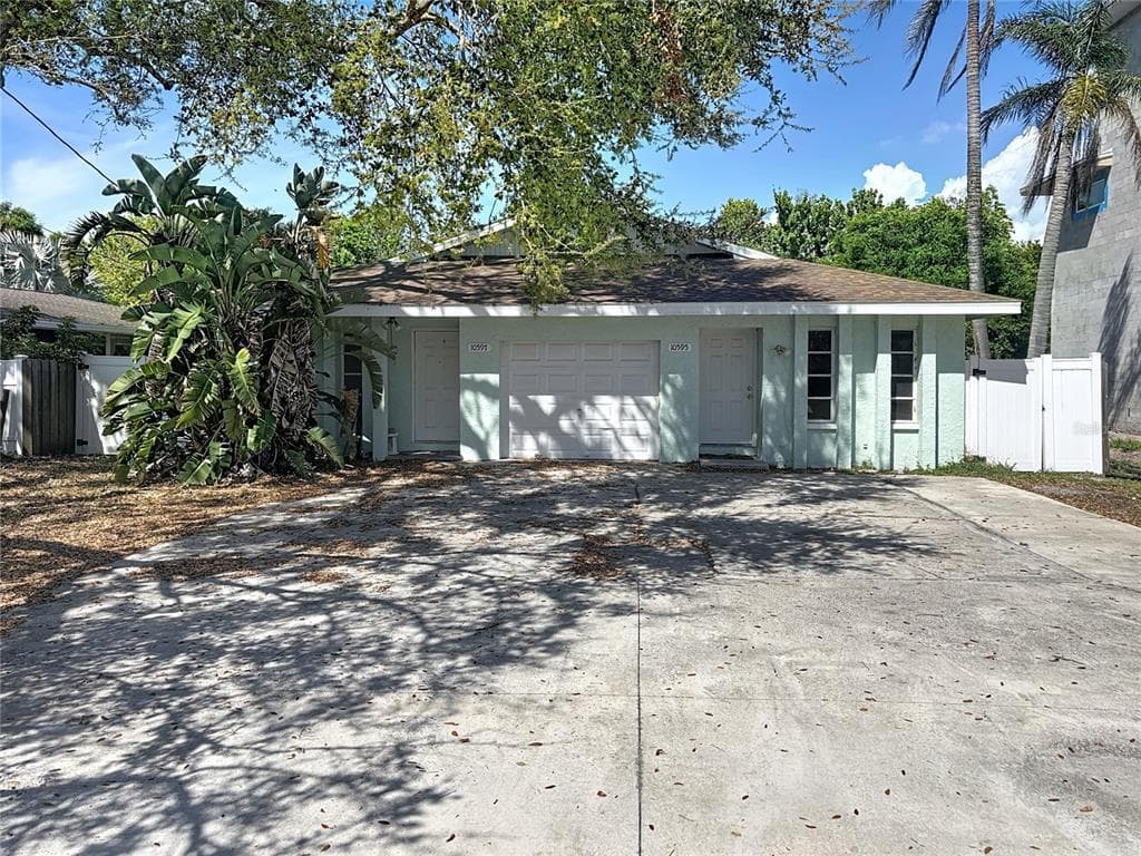 10597/10595 101ST AVENUE SEMINOLE, FL 33772