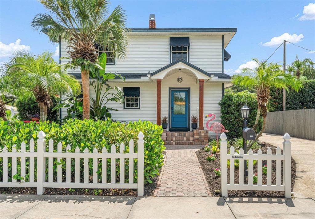 1350 26TH AVENUE N ST PETERSBURG, FL 33704