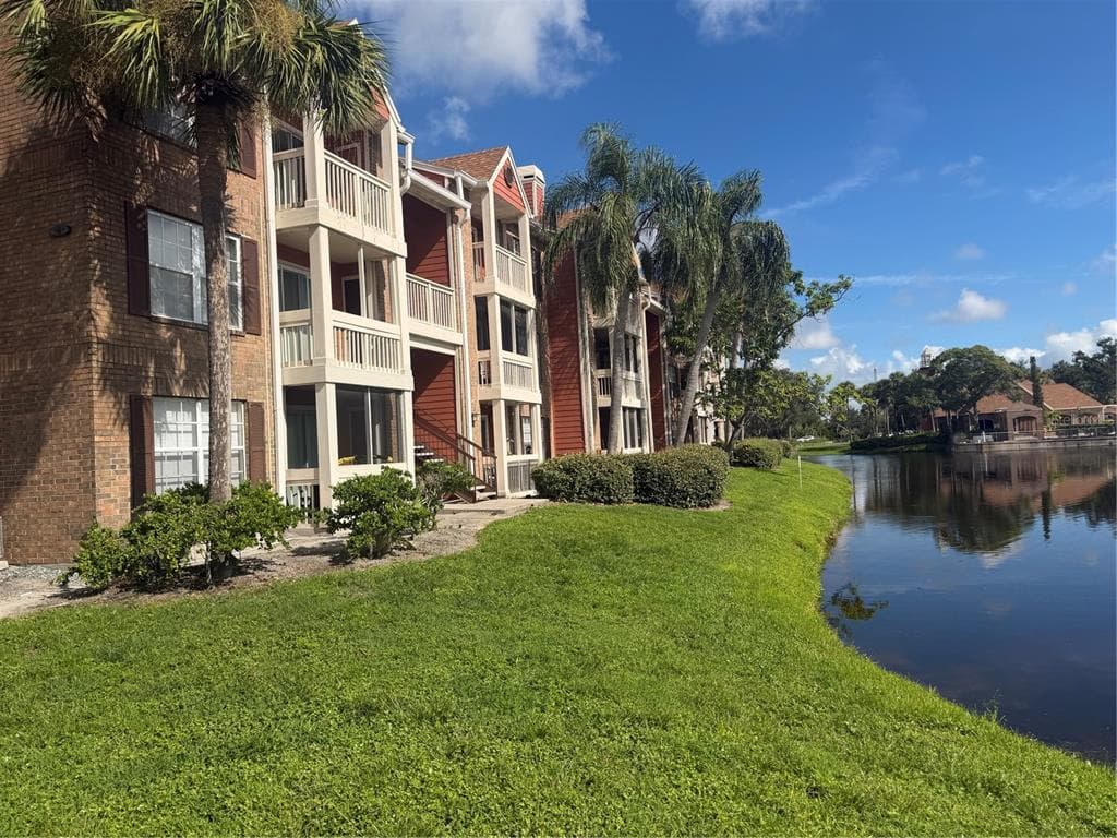 10200 GANDY BOULEVARD N UNIT 923