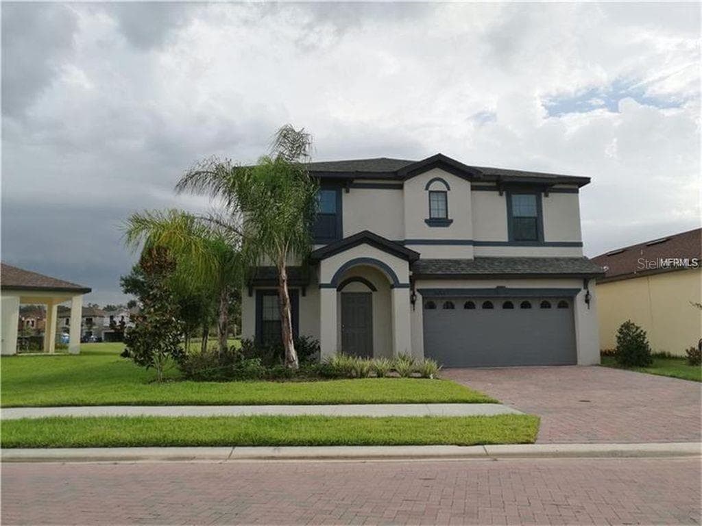15213 ANTILLES ISLE LANE