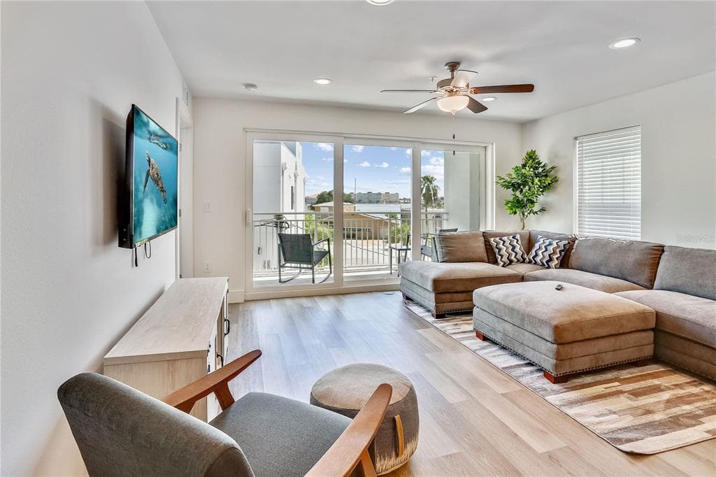 15305 1ST STREET E UNIT 305