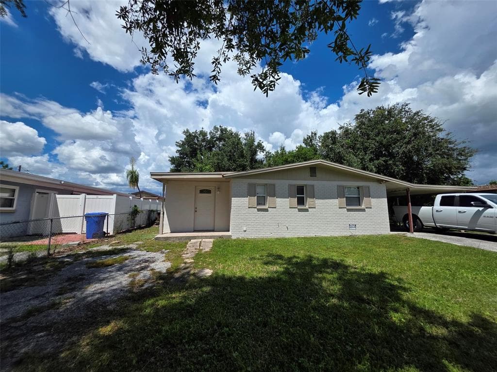 4535 W HANNA AVENUE TAMPA, FL 33614