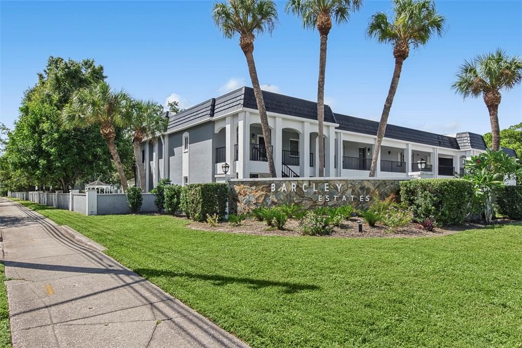 8651 10TH STREET N UNIT 118